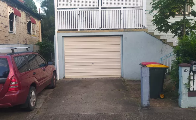 Parking Spaces For Rent - 24/7 Parking In Private House In Kangaroo Point 10minutes Walking From Gabba And 15minutes From Cbd