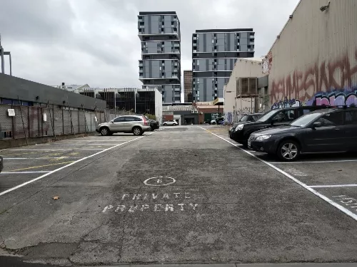 Parking For Rent - Collingwood - Secure Outdoor Parking Near Train Station