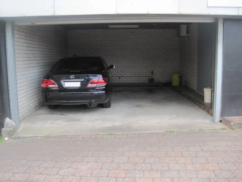 Parking For Rent - Double Lock Up Garage In Cardiff Nsw 2285 Cbd For Leaes