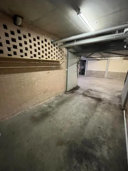 Parking For Rent - Garage / Lock Up Storage Space In Ashfield 