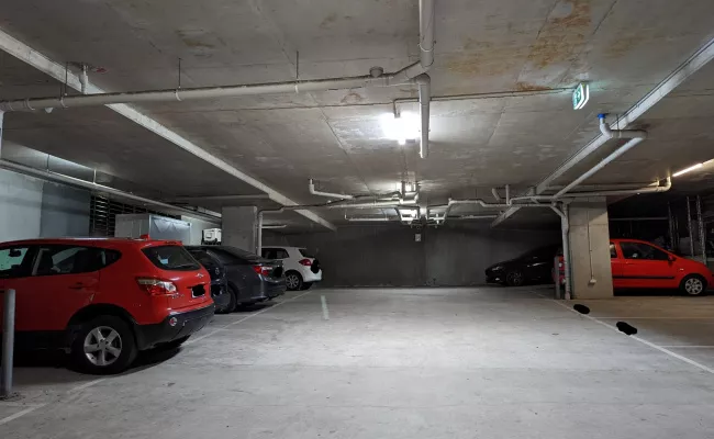 Parking For Rent - Great Location Near Cbd And Royal Melbourne