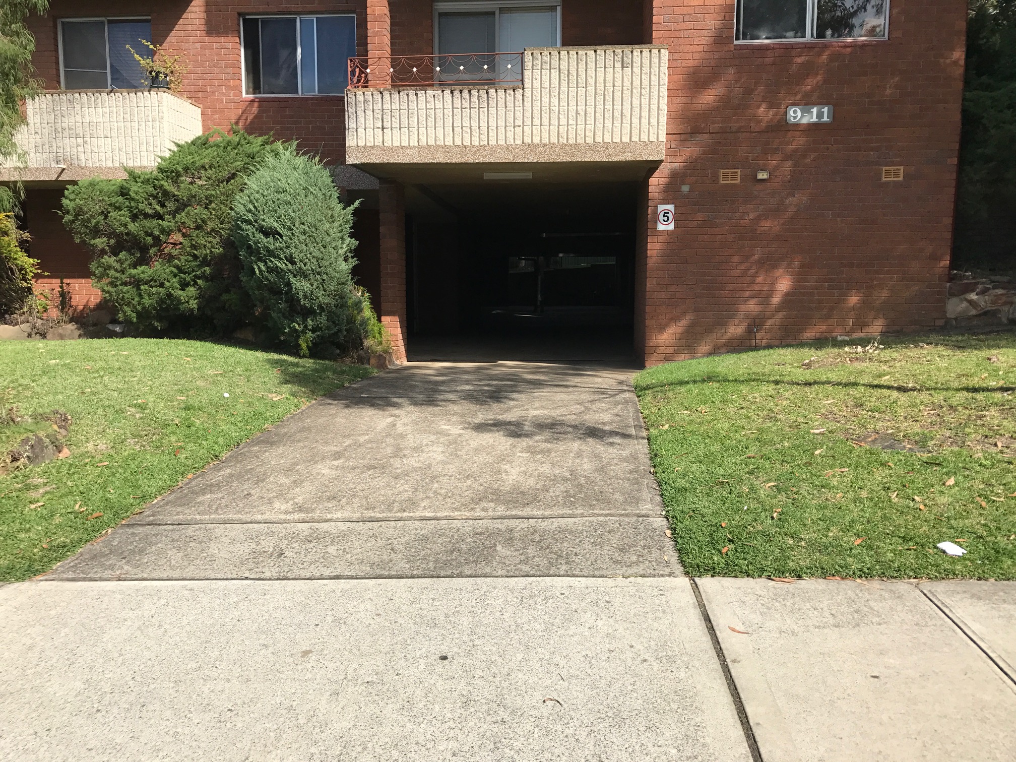 Parking For Rent - Huge Lockup Garage In Kogarah