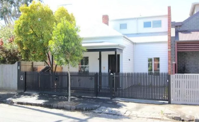 Parking For Rent - Keele St, Collingwood - Spacious Off Street Parking