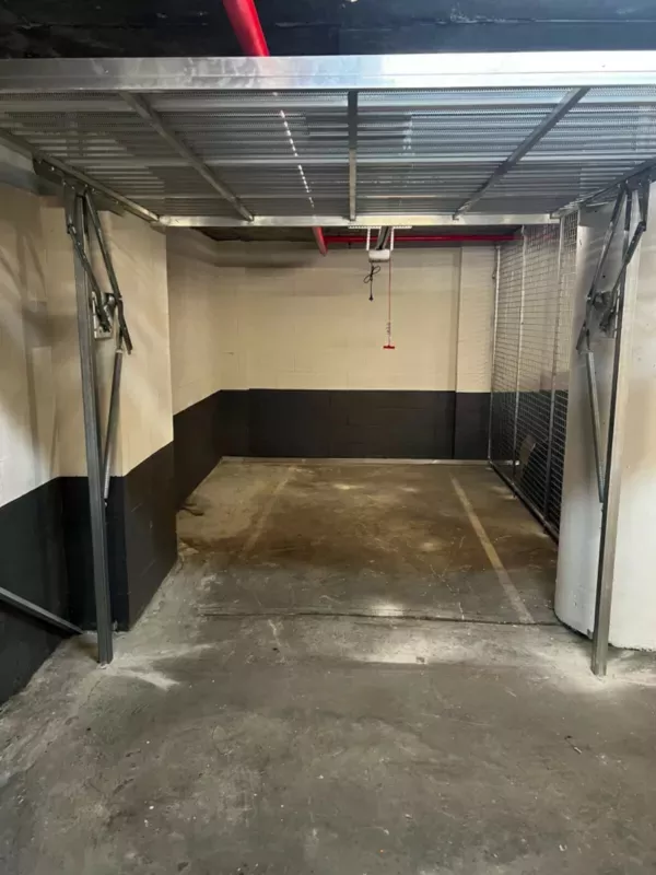 Parking For Rent - Lock Up Garage, Secure Safe, Suit Storage Surry Hills Oxford St