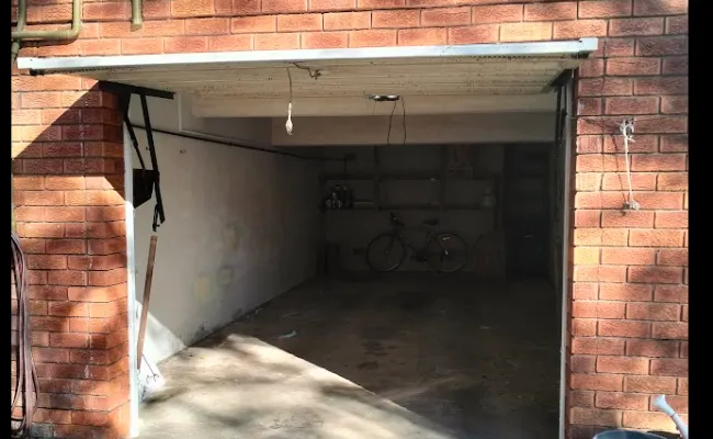 Parking For Rent - Lock Up Garage, 45 Seconds Walk To Train