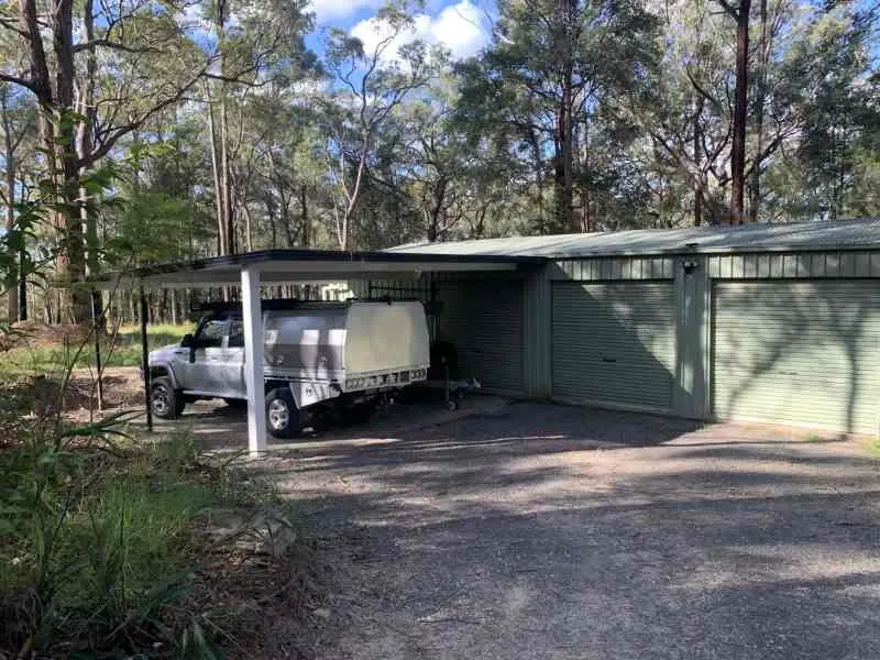 3.5 Bay Machinery Shed Plus More For Rent