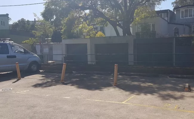 Parking For Rent - Outdoor Parking Lot In Newtown Close To Public Transport And Rpa