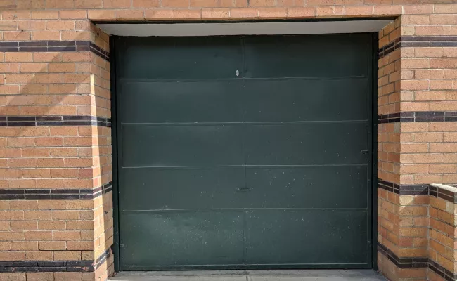 Parking For Rent - Huge Lockable Garage Off Powlett Street - Walk To Cbd