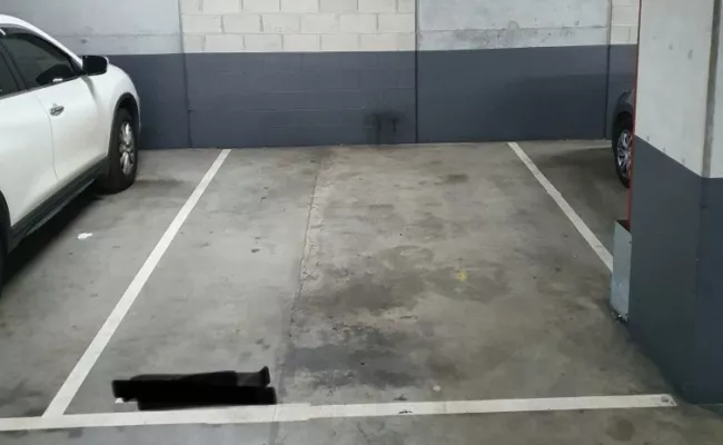 Parking For Rent - Secure Car Park In Docklands