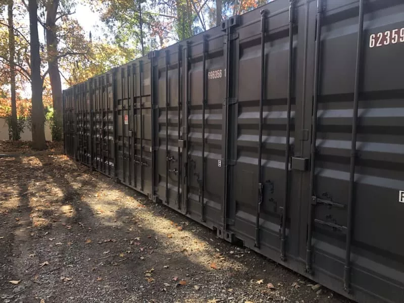 Parking For Rent - Storage Containers 20 & 40 Ft